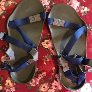 Zero sandal men’s 9 women’s 11